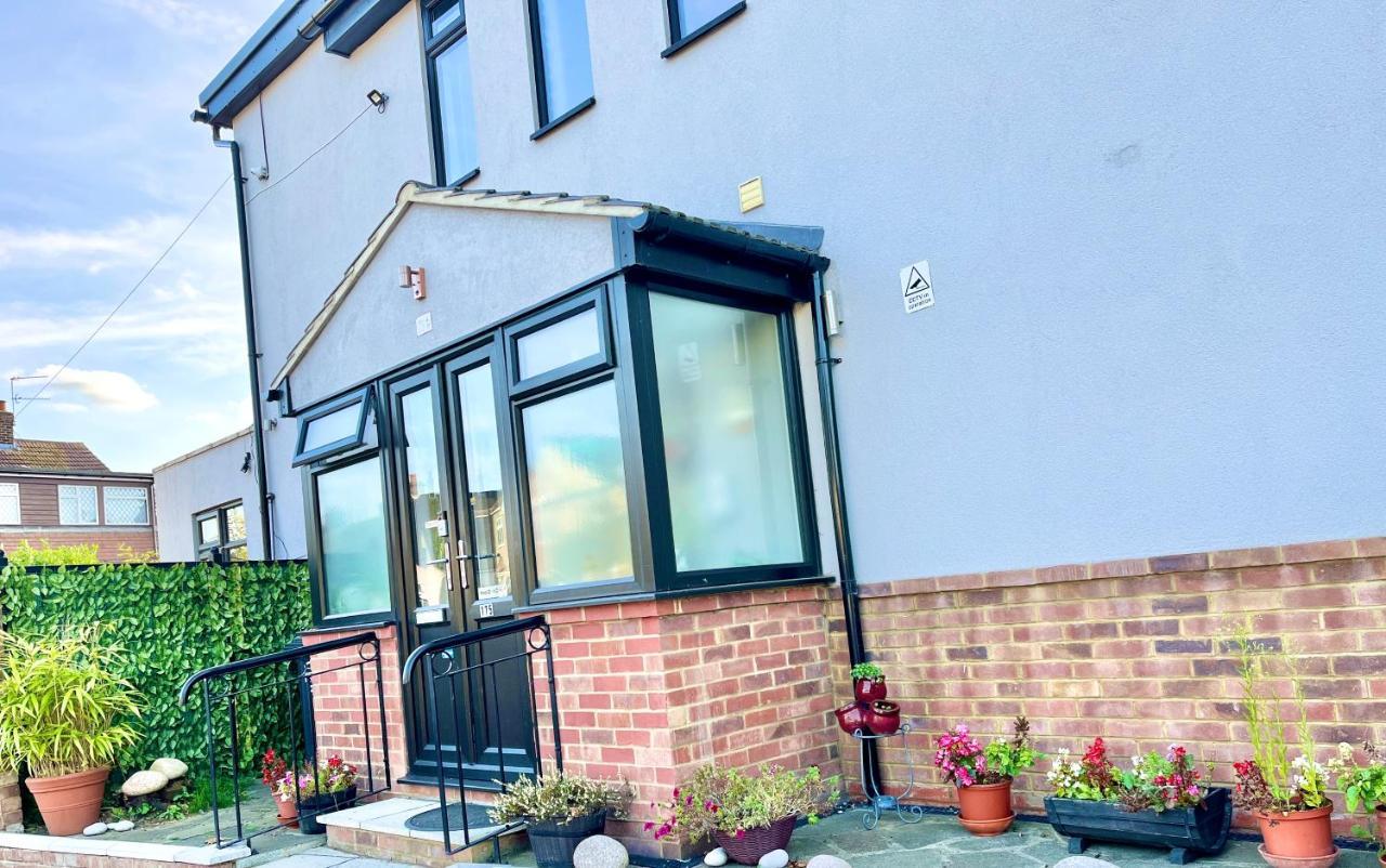Ar-Rahman, 1 Bed Room And 1 Living Room Apartment Dartford Exterior foto